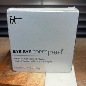 IT Cosmetics Bye Bye Pores Pressed Pore Minimizing Setting Powder